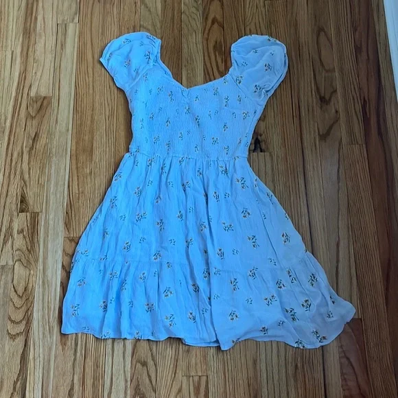 This beautiful light blue dress is from Hollister. Size medium. Light and  flowy.